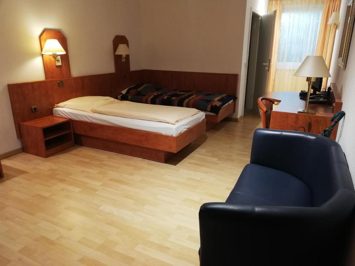Hotel Dorfschaenke Büdelsdorf Exterior foto